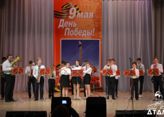 Праздничный концерт "И мы живем, и мы опять весну встречаем!", посвященный Дню Победы, для жителей Пролетарского района