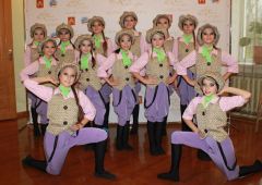 Народный танцевально-акробатический коллектив "Каскад"